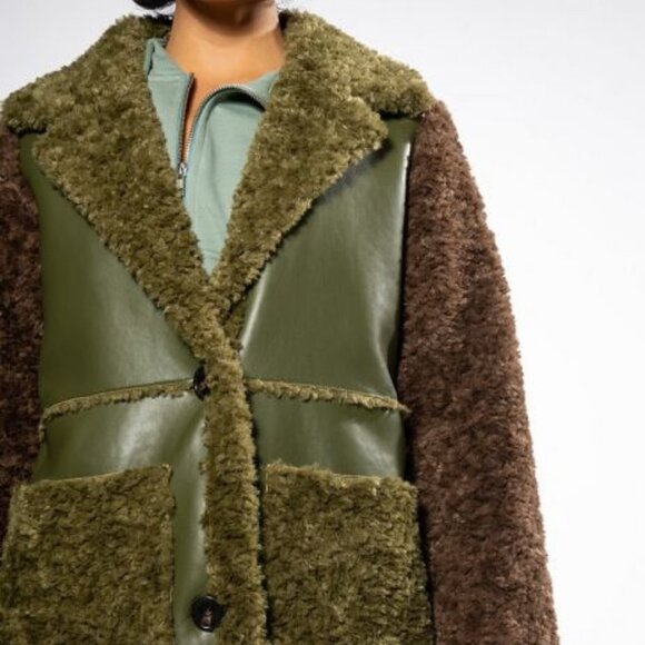 PLUS COMBO STYLE LONG PATENT TRENCH COAT WITH FUR TRIM ( BRAND NEW !!!!!! ) - Picture 2 of 7